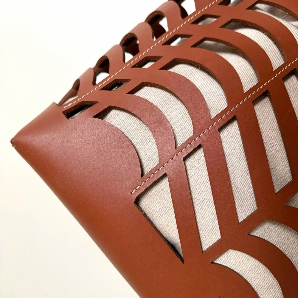 Chloe Kayan Cutout Leather Tote Bag - Picture 10 of 16